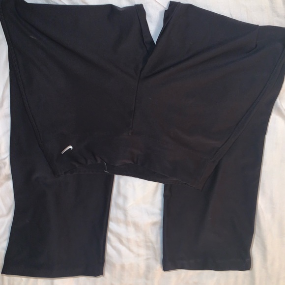 Vintage Nike Flared Leggings - Picture 2 of 4